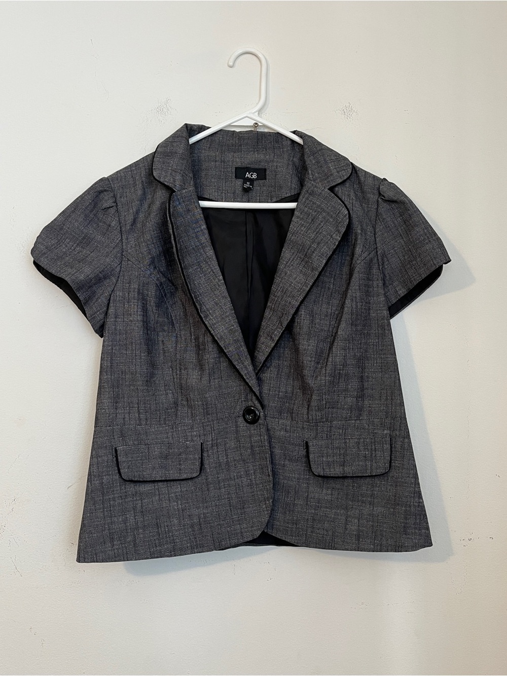 AGB women Short Sleeve Gray Blazer size 12 with One Button cotton blend new